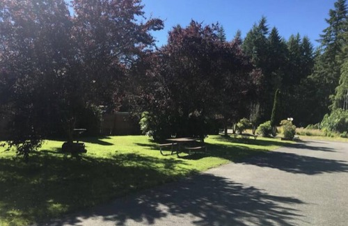 Amanda Park Cabaña | Cottage at the Lake Quinault Inn, 5 min from the Lake!