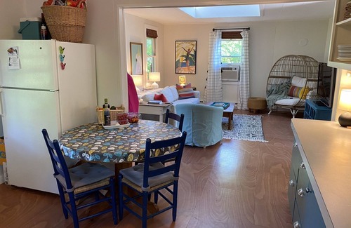 Lake Michigan Beach Cabaña | Cottage & bunkhouse w/ magical screened-in porch near Lake MI beaches, sleeps 12