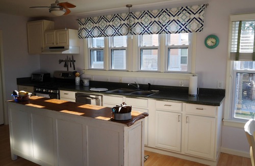 Charleston Cabaña | Cottage by Folly Beach con vistas al agua