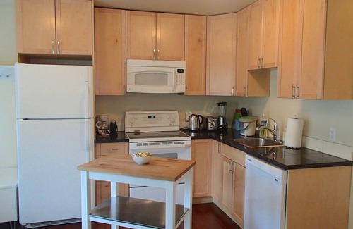 Fairfield Cabaña | Cottage por la playa / Dallas Road! Mascota amigable