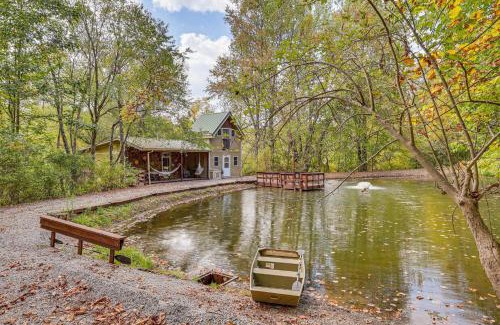 Paris Casa | Cottage By the Pond Serene Northeast Ohio Retreat