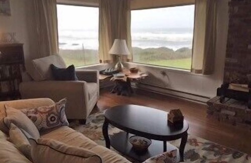Yachats Casa | Cottage by the Sea ~ Ocean Front