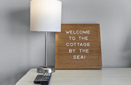 Myrtle Beach Apartamento | Cottage By the Sea! Renovated Condo with Ocean Views!