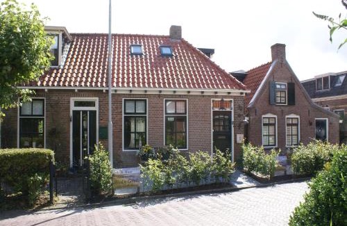 Paesens-Moddergat Casa | Cottage by Wadden Sea with Scenic Views, cleaning included