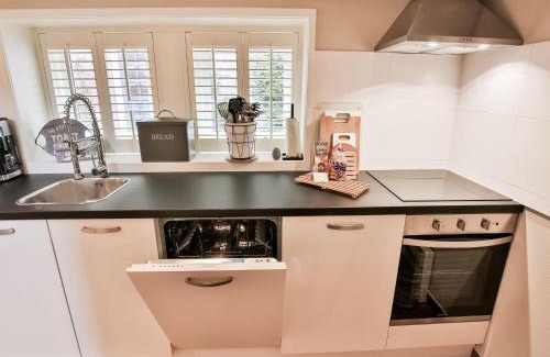 Paesens-Moddergat Casa | Cottage by Wadden Sea with Scenic Views, cleaning included
