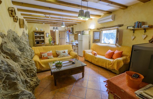 Laroya Cabaña | CASA RURAL "C’ANTONIA Y MANUEL"