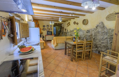Laroya Cabaña | CASA RURAL "C’ANTONIA Y MANUEL"
