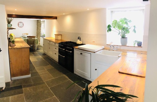 West Down Casa | Cottage, close to Devon beaches with games room