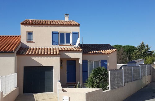 Latour-Bas-Elne Casa | Casa rural junto al mar, ideal para familias.