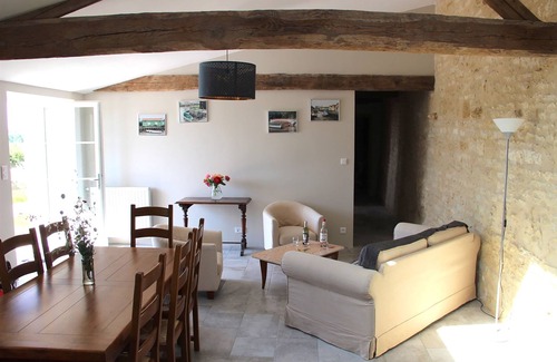 Saint-Valerien Casa | Casa rural completamente renovada para disfrutar de la tranquilidad del campo.