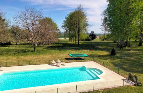 Princay Cabaña | Cottage Dans un Bain de Verdure Avec Arbres Magestieux .idéal Pour les Familles