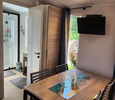 La Teste-de-Buch Chalet De Esquí | Cottage dans un camping 4 étoiles