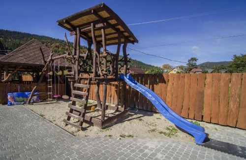 Tatariv Cabina | Cottage Duet