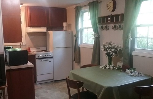 Spruce Pine Apartamento | Cottage Efficiency Apartamento en 300 Family Farm