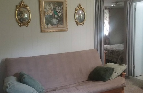 Spruce Pine Apartamento | Cottage Efficiency Apartamento en 300 Family Farm