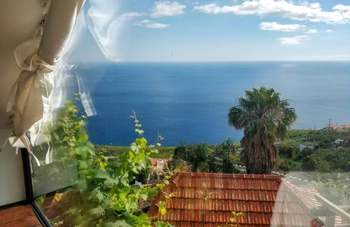 Arco da Calheta Cabaña | Cottage Eira, charming getaway with Ocean View!