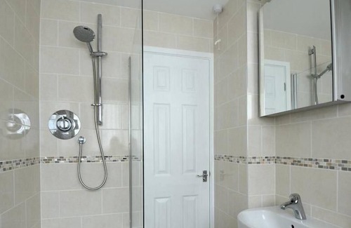 Cambridge Cabaña | Rural-Baño con ducha-Cam Cottage