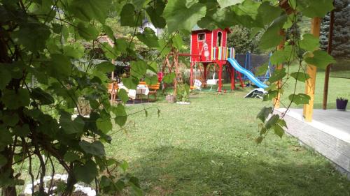Zenica-Doboj Canton Casa | Cottage Forest Stream