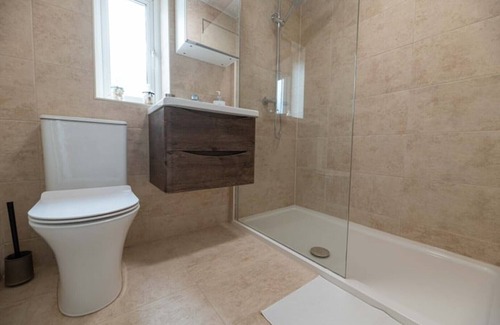 Hightown Cabaña | Cottage, Hightown Village, Liverpool / Southport