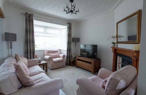 Hightown Cabaña | Cottage, Hightown Village, Liverpool / Southport