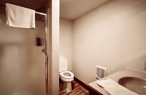 Platte Casa | Cottage Home on the complex is perfect for your stay!