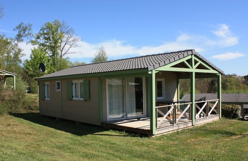 Beynat Chalet De Esquí | Cottage en una recreación de residencia, toda comodidad, capacidad para 6 personas, amplia terraza