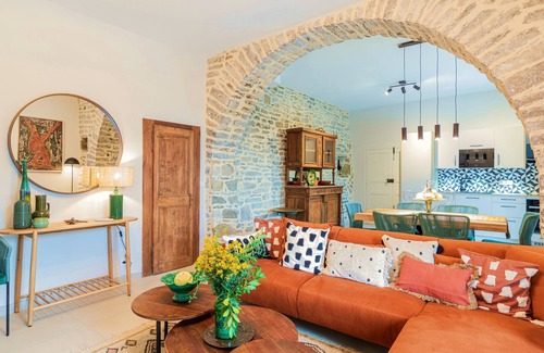 Brouzet-les-Quissac Cabaña | Cottage in a stone farmhouse in the heart of a vineyard estate in Pic Saint-Loup