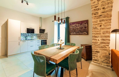 Brouzet-les-Quissac Cabaña | Cottage in a stone farmhouse in the heart of a vineyard estate in Pic Saint-Loup