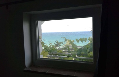 Torre Colonna-sperone Casa | Casa de campo frente a la playa, con gran jardín y aparcamiento