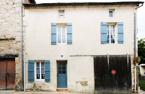 Sainte-Foy-la-Grande Casa | Casa rural en la parte histórica de la ciudad fortificada junto al río Sainte Foy la Grande