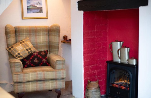 Dolgellau Casa | Cottage in heart of Dolgellau with parking