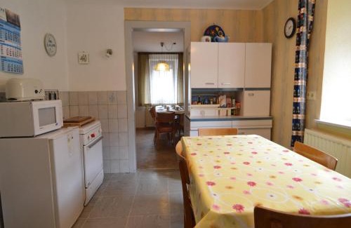 Kuchelscheid Casa | Cottage in Kuchelscheid with Terrace