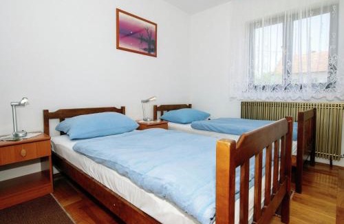 Lovinac Casa | Cottage in Lovinac near Paklenica Park