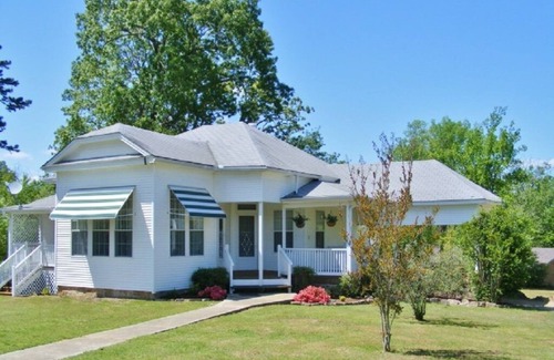 Mount Ida Casa | Casa rural en el monte Ida, Arkansas. A tres cuadras de la plaza del pueblo.