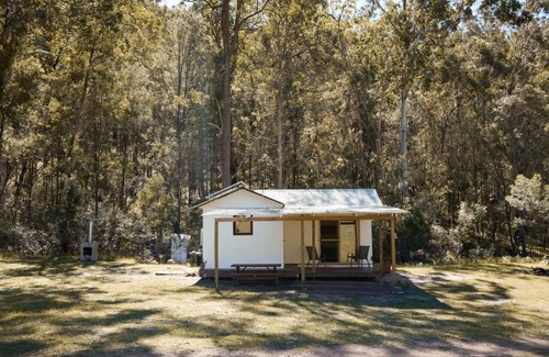 Putty Cabaña | Cottage in the bush for up to 4 people w/firepit, close to great hiking trails