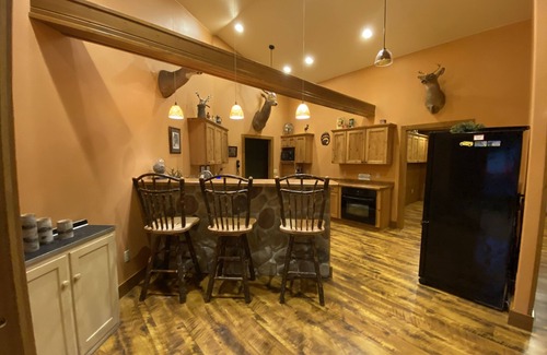 Hatfield Casa | Cottage in the Woods - SxS/ATV/Snowmobile Trails Hunters Fat tire bikers Welcome