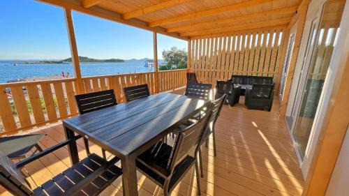 Pakostane Casa | Cottage JANICE Beach