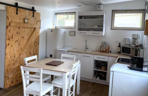 Jullouville Casa | Cottage, L étrille, WIFI gratuit, proche de la mer, jardin, terrasse
