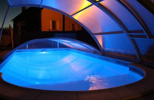 Nadaillac Casa | Bonita casa de campo, muy bien equipada con piscina. Cálida bienvenida.