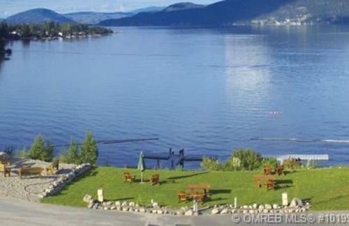 Central Okanagan Casa | Cottage Life - Lake Views - Entire Home at La Casa