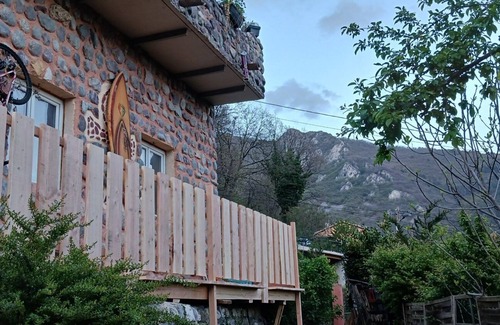 Belvedere Cabaña | Casita de campo 'Mercantour' con vistas a la montaña, terraza privada y jardín privado