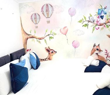 London Borough of Bromley Casa | Cottage Mew for Contractors and Family Stays Near Bromley - Free Parking & WIFI