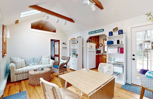 Eastham Cabaña | Cottage near Cape Cod National Seashore with firepit, grill, kitchenette, & AC