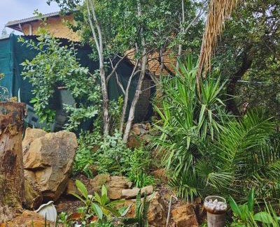 Silverton Apartamento | Cottage of the Grumpy Old Man, no loadshedding