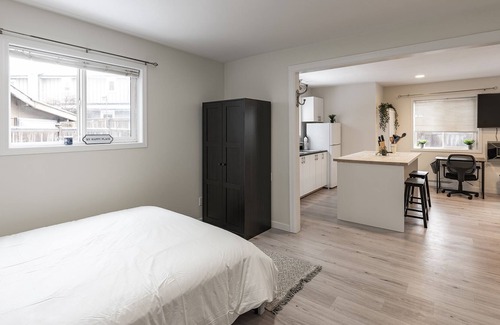Squamish Casa | Cottage on Bear Claw Estate , Close to great outdoor activities