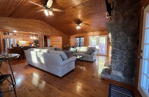 New Concord Cabaña | Cottage on Cypress Bay near Paris Landing State Park