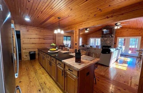 Buchanan Casa | Cottage on Cypress Bay near Paris Landing State Park