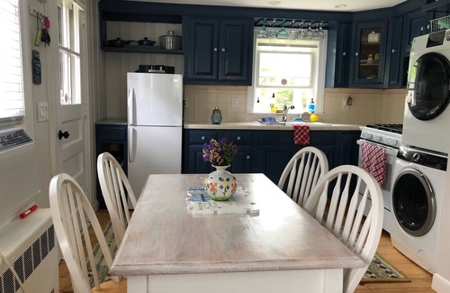 East Sandwich Cabaña | Cottage on Fern - minutes to East Sandwich Beach