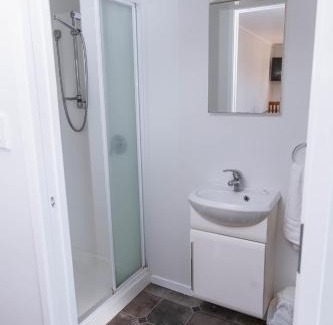 Raureka Casa | Cottage on Matai