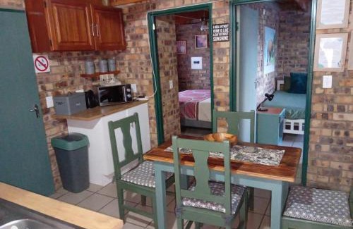 Marloth Park Casa | Cottage On Naboom